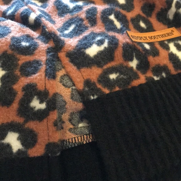 SIMPLY SOUTHERN long sleeve Leopard print sweater shirt.  NWT small & large - Picture 5 of 12